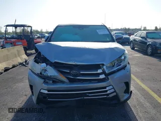 2018 Toyota Highlander LE with VIN 5TDZARFH7JS040614, listed as a IAAI auction lot 41922010 with 74,473 mi miles and . Bid and sale history available at DreamBid. Image 6.