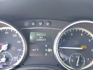 2012 Mercedes-Benz GL-Class GL 550 with VIN 4JGBF8GE4CA783163, listed as a IAAI auction lot 41756700 with 220,571 mi miles. Bid and sale history available at carsss.com. Image 7.