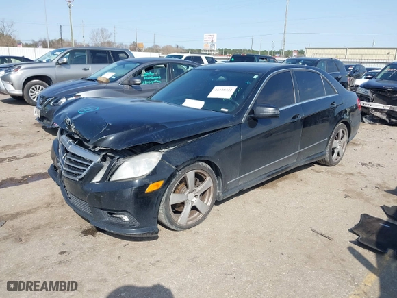 2010 Mercedes-Benz E-Class E 350 Luxury with VIN WDDHF8HB0AA100686, listed as a IAAI auction lot 41578322 with 189,352 mi miles. Bid and sale history available at carsss.com. Image 17.
