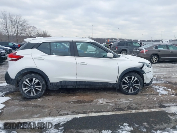 2019 Nissan Kicks S with VIN 3N1CP5CU0KL542096, listed as a IAAI auction lot 41390268 with 115,861 mi miles and . Bid and sale history available at carsss.com. Image 13.