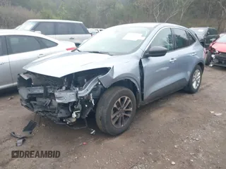 2022 Ford Escape SE z VIN 1FMCU0G66NUA90987, wystawiony jako IAAI lot #41527854 z przebiegiem 16 959 mil mil oraz . Historia ofert i sprzedaży dostępna na DreamBid. Obrazek 16.