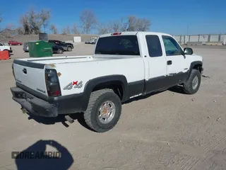 2001 Chevrolet Silverado 2500 with VIN 1GCGK29U81Z218548, listed as a IAAI auction lot 41442231 with 209,009 mi miles. Bid and sale history available at carsss.com. Image 4.