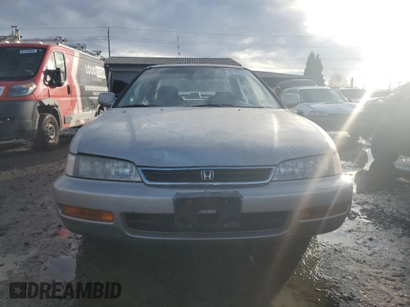1996 Honda Accord EX with VIN 1HGCD5655TA161445, listed as a Copart auction lot 82195004 with 192,130 mi miles and Salvage Title. Bid and sale history available at DreamBid. Image 5.