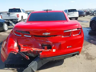 2011 Chevrolet Camaro 2LT z VIN 2G1FC1ED1B9110964, wystawiony jako IAAI lot #42067434 z przebiegiem 127 827 mil mil oraz . Historia ofert i sprzedaży dostępna na DreamBid. Obrazek 16.
