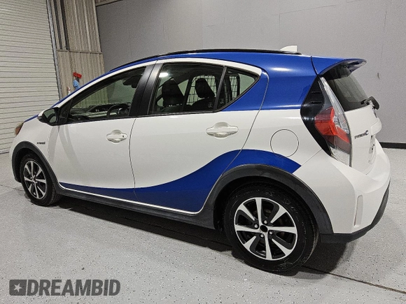 2018 Toyota Prius One with VIN JTDKDTB32J1615540, listed as a Copart auction lot 52555375 with 75,829 mi miles and Clean Title. Bid and sale history available at DreamBid. Image 2.