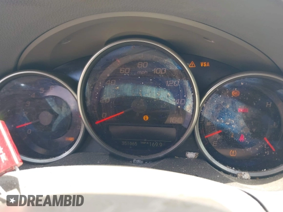 2006 Acura RL with VIN JH4KB16536C010572, listed as a IAAI auction lot 42562533 with 351,065 mi miles and . Bid and sale history available at DreamBid. Image 7.