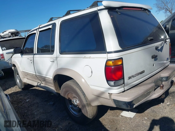 1995 Ford Explorer Eddie Bauer z VIN 1FMDU32X6SUA19810, wystawiony jako IAAI lot #41660211 z przebiegiem 151 477 mil mil oraz . Historia ofert i sprzedaży dostępna na DreamBid. Obrazek 3.