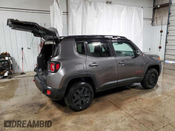 2018 Jeep Renegade Trailhawk with VIN ZACCJBCB4JPG97123, listed as a Copart auction lot 44909615 with 98,177 mi miles and Salvage Title. Bid and sale history available at carsss.com. Image 3.