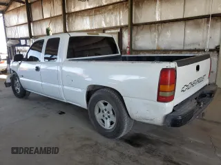 2000 Chevrolet Silverado 1500 with VIN 2GCEC19W0Y1310868, listed as a Copart auction lot 52819815 with 348,088 mi miles and Salvage Title. Bid and sale history available at DreamBid. Image 2.