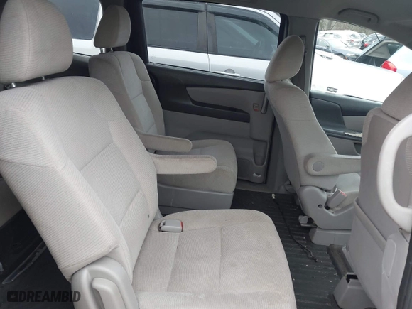 2011 Honda Odyssey LX with VIN 5FNRL5H20BB010579, listed as a IAAI auction lot 41217858 with 209,353 mi miles. Bid and sale history available at carsss.com. Image 8.