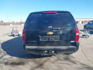 2013 Chevrolet Suburban LS with VIN 1GNSKHE76DR155667, listed as a IAAI auction lot 41053774 with 118,655 mi miles. Bid and sale history available at carsss.com. Image 16.