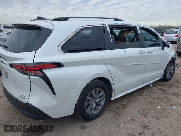 2022 Toyota Sienna XLE with VIN 5TDYRKEC5NS086739, listed as a IAAI auction lot 41277212 with 54,922 mi miles. Bid and sale history available at carsss.com. Image 4.