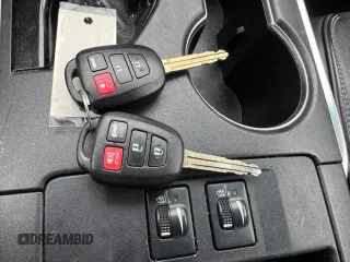 2015 Toyota Camry XLE с VIN 4T4BF1FK7FR449314, выставлен на аукционе Copart как лот 58626795 с пробегом 214 951 миль миль и Чистый • Clean title. История ставок и продаж доступна на DreamBid. Изображение 11.