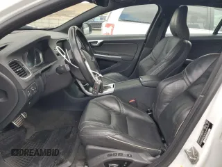 2015 Volvo V60 z VIN YV1902SS6F1228244, wystawiony jako Copart lot #43789925 z przebiegiem 69 835 mil mil oraz Szkoda całkowita • Salvage title. Historia ofert i sprzedaży dostępna na DreamBid. Obrazek 7.