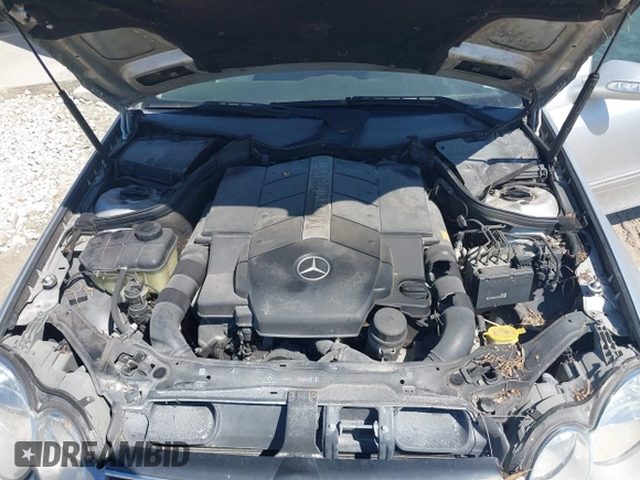 2004 Mercedes-Benz CLK-Class 5.0L with VIN WDBTJ75J54F076383, listed as a IAAI auction lot 41625538 with 160,585 mi miles. Bid and sale history available at carsss.com. Image 10.