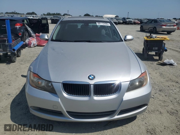 2008 BMW 3 Series 328i with VIN WBAVC53538FZ87992, listed as a Copart auction lot 60112495 with 138,489 mi miles and Clean title. Bid and sale history available at DreamBid. Image 5.
