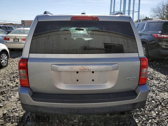 2016 Jeep Patriot Latitude with VIN 1C4NJPFB5GD519150, listed as a Copart auction lot 49536115 with 55,886 mi miles and Salvage title. Bid and sale history available at DreamBid. Image 6.