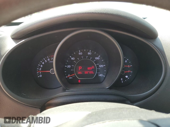 2019 Kia Soul z VIN KNDJN2A26K7019597, wystawiony jako Copart lot #56682805 z przebiegiem 88 739 mil mil oraz Szkoda całkowita • Salvage title. Historia ofert i sprzedaży dostępna na DreamBid. Obrazek 9.