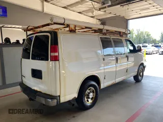 2015 Chevrolet Express Cargo z VIN 1GCWGFCF6F1181729, wystawiony jako IAAI lot #42571653 z przebiegiem 162 943 mil mil oraz . Historia ofert i sprzedaży dostępna na DreamBid. Obrazek 32.