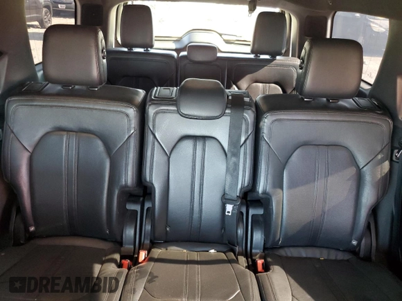 2019 Ford Expedition Limited with VIN 1FMJU1KTXKEA58799, listed as a Copart auction lot 57671335 with 106,848 mi miles and Salvage title. Bid and sale history available at DreamBid. Image 10.