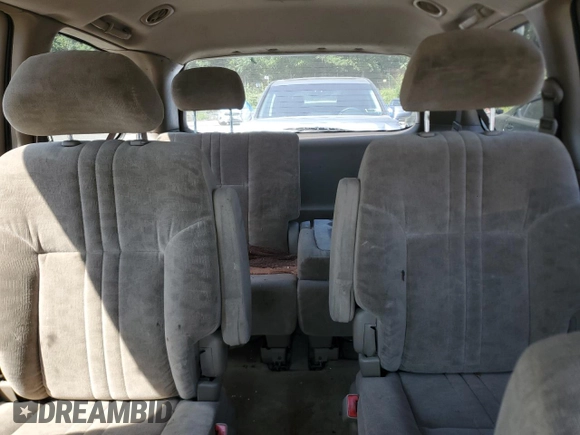 2002 Toyota Sienna LE with VIN 4T3ZF13C22U497939, listed as a Copart auction lot 68637814 with 138,716 mi miles and Clean Title. Bid and sale history available at carsss.com. Image 10.