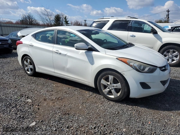 2013 Hyundai Elantra GLS with VIN 5NPDH4AE2DH361606, listed as a Copart auction lot 49897735 with 136,262 mi miles and Salvage Title. Bid and sale history available at carsss.com. Image 4.