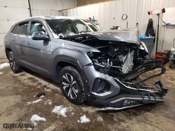 2024 Volkswagen Atlas Cross Sport 2.0T SE with VIN 1V2LE2CA2RC202122, listed as a Copart auction lot 82377044 with 21,184 mi miles and Salvage Title. Bid and sale history available at carsss.com. Image 4.