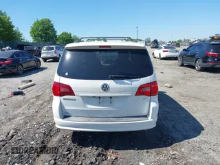 2011 Volkswagen Routan SE z VIN 2V4RW3DG3BR717540, wystawiony jako IAAI lot #42198036 z przebiegiem 134 197 mil mil oraz . Historia ofert i sprzedaży dostępna na DreamBid. Obrazek 16.