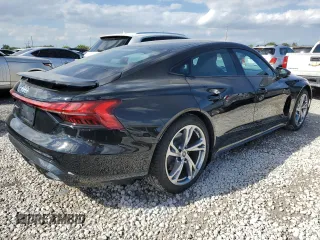 2023 Audi e-tron GT Premium Plus z VIN WAUFJBFW6P7003532, wystawiony jako Copart lot #88569225 z przebiegiem 7265 mil mil oraz Szkody całkowita. Historia ofert i sprzedaży dostępna na DreamBid. Obrazek 3.