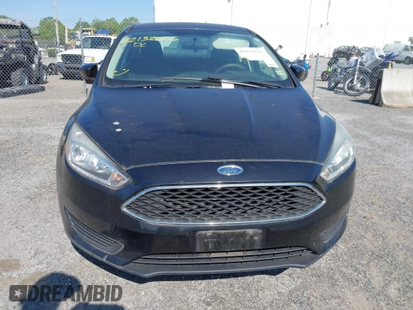 2015 Ford Focus SE with VIN 1FADP3F28FL204176, listed as a IAAI auction lot 42132656 with Not Provided miles. Bid and sale history available at carsss.com. Image 6.