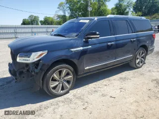 2019 Lincoln Navigator L Reserve with VIN 5LMJJ3LT0KEL08356, listed as a Copart auction lot 51905225 with 143,300 mi miles and Salvage Title. Bid and sale history available at carsss.com. Image 1.