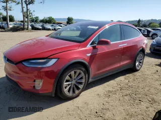 2016 Tesla Model X 70D z VIN 5YJXCBE2XGF021168, wystawiony jako Copart lot #55041475 z przebiegiem 110 032 mil mil oraz Szkoda całkowita • Salvage title. Historia ofert i sprzedaży dostępna na DreamBid. Obrazek 1.