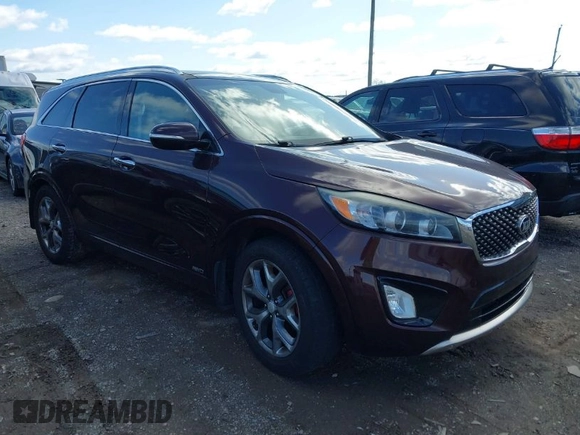 2016 Kia Sorento SX with VIN 5XYPKDA58GG002304, listed as a IAAI auction lot 41990332 with 132,025 mi miles. Bid and sale history available at carsss.com. Image 1.