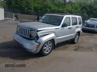 2012 Jeep Liberty Sport z VIN 1C4PJMAK7CW203620, wystawiony jako IAAI lot #42135469 z przebiegiem 163 127 mil mil oraz . Historia ofert i sprzedaży dostępna na DreamBid. Obrazek 2.