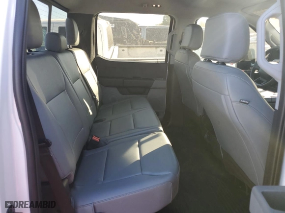 2023 Ford Super Duty F-450 DRW XL with VIN 1FT8W4DT5PEC72828, listed as a Copart auction lot 76585394 with 8,267 mi miles and Salvage Title. Bid and sale history available at carsss.com. Image 10.