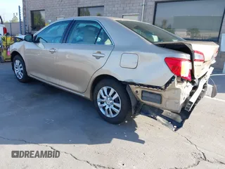 2012 Toyota Camry L z VIN 4T1BF1FKXCU035370, wystawiony jako IAAI lot #42073640 z przebiegiem 145 335 mil mil oraz . Historia ofert i sprzedaży dostępna na DreamBid. Obrazek 3.