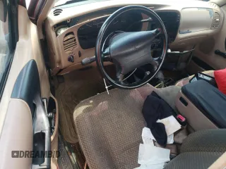 1999 Ford Ranger XL z VIN 1FTYR10C6XPA42120, wystawiony jako Copart lot #62497895 z przebiegiem 289 438 mil mil oraz Szkoda całkowita • Salvage title. Historia ofert i sprzedaży dostępna na DreamBid. Obrazek 8.