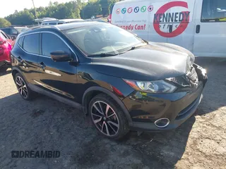 2017 Nissan Rogue SL z VIN JN1BJ1CR5HW101326, wystawiony jako IAAI lot #42198432 z przebiegiem 92 227 mil mil oraz . Historia ofert i sprzedaży dostępna na DreamBid. Obrazek 1.