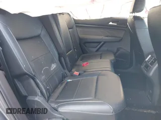 2022 Volkswagen Atlas 3.6L V6 SE w/Technology with VIN 1V2HR2CA4NC523017, listed as a IAAI auction lot 41754371 with 23,745 mi miles. Bid and sale history available at carsss.com. Image 8.
