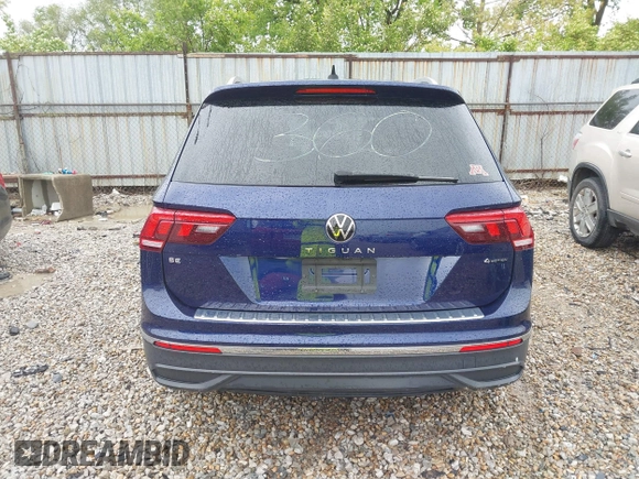 2022 Volkswagen Tiguan SE with VIN 3VV2B7AX8NM098143, listed as a IAAI auction lot 42209345 with 32,891 mi miles and . Bid and sale history available at DreamBid. Image 16.