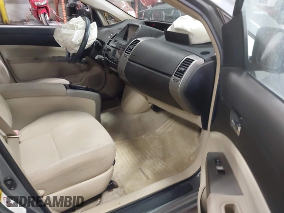 2005 Toyota Prius with VIN JTDKB20U453123405, listed as a IAAI auction lot 42080386 with 262,688 mi miles and . Bid and sale history available at DreamBid. Image 5.