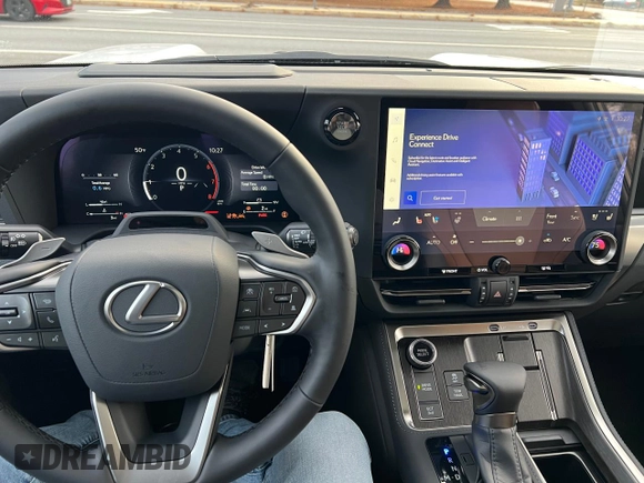 2024 Lexus GX 550 Luxury with VIN JTJVBCDX9R5005977, listed as a Copart auction lot 86017994 with 3 mi miles and Clean title. Bid and sale history available at DreamBid. Image 7.