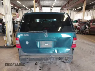 1998 Mercedes-Benz M-Class with VIN 4JGAB54E1WA011086, listed as a IAAI auction lot 41534717 with 186,273 mi miles. Bid and sale history available at carsss.com. Image 16.