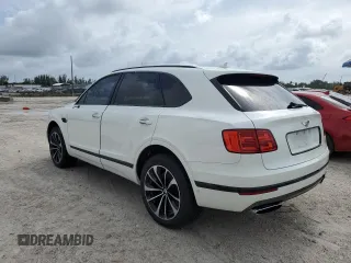 2018 Bentley Bentayga Signature z VIN SJAAC2ZVXJC016875, wystawiony jako Copart lot #56658603 z przebiegiem 44 094 mil mil oraz . Historia ofert i sprzedaży dostępna na DreamBid. Obrazek 2.