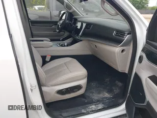 2024 Jeep Wagoneer Series II with VIN 1C4SJUBP8RS126826, listed as a IAAI auction lot 41945554 with 39,031 mi miles and . Bid and sale history available at DreamBid. Image 5.