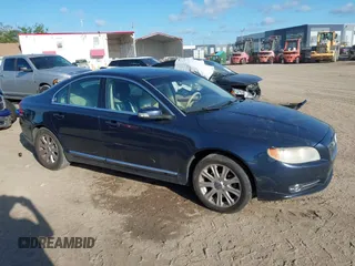 2010 Volvo S80 I6 z VIN YV1982AS3A1116844, wystawiony jako IAAI lot #42259662 z przebiegiem 150 792 mil mil oraz . Historia ofert i sprzedaży dostępna na DreamBid. Obrazek 13.