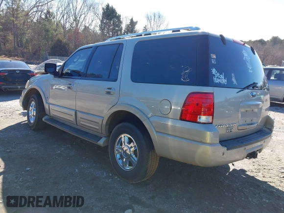 2005 Ford Expedition Limited with VIN 1FMFU19565LA63012, listed as a IAAI auction lot 41370679 with 235,080 mi miles. Bid and sale history available at carsss.com. Image 3.