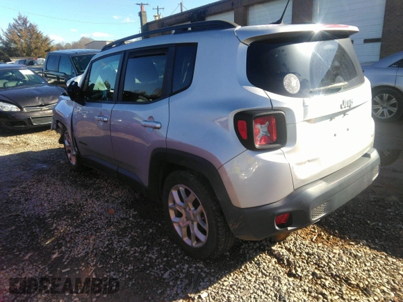 2017 Jeep Renegade Latitude with VIN ZACCJABBXHPE71416, listed as a IAAI auction lot 41207701 with Not Provided miles. Bid and sale history available at carsss.com. Image 3.