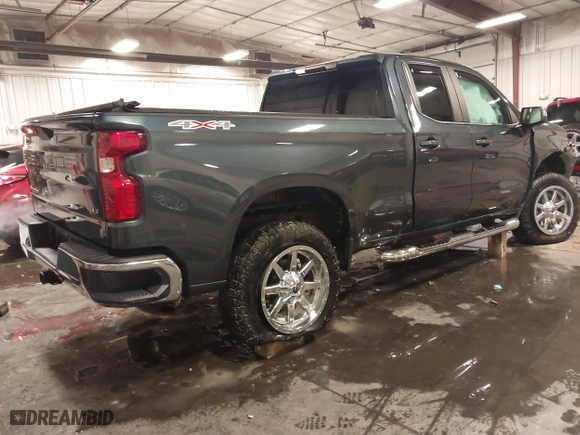 2019 Chevrolet Silverado 1500 LT with VIN 1GCRYDED7KZ300975, listed as a IAAI auction lot 41608865 with 157,912 mi miles. Bid and sale history available at carsss.com. Image 4.