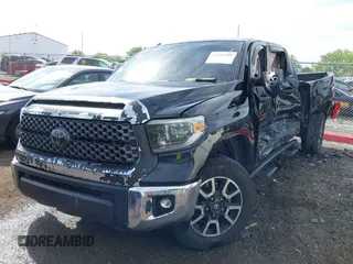 2018 Toyota Tundra SR5 z VIN 5TFDW5F15JX766487, wystawiony jako IAAI lot #42201299 z przebiegiem 251 069 mil mil oraz . Historia ofert i sprzedaży dostępna na DreamBid. Obrazek 2.